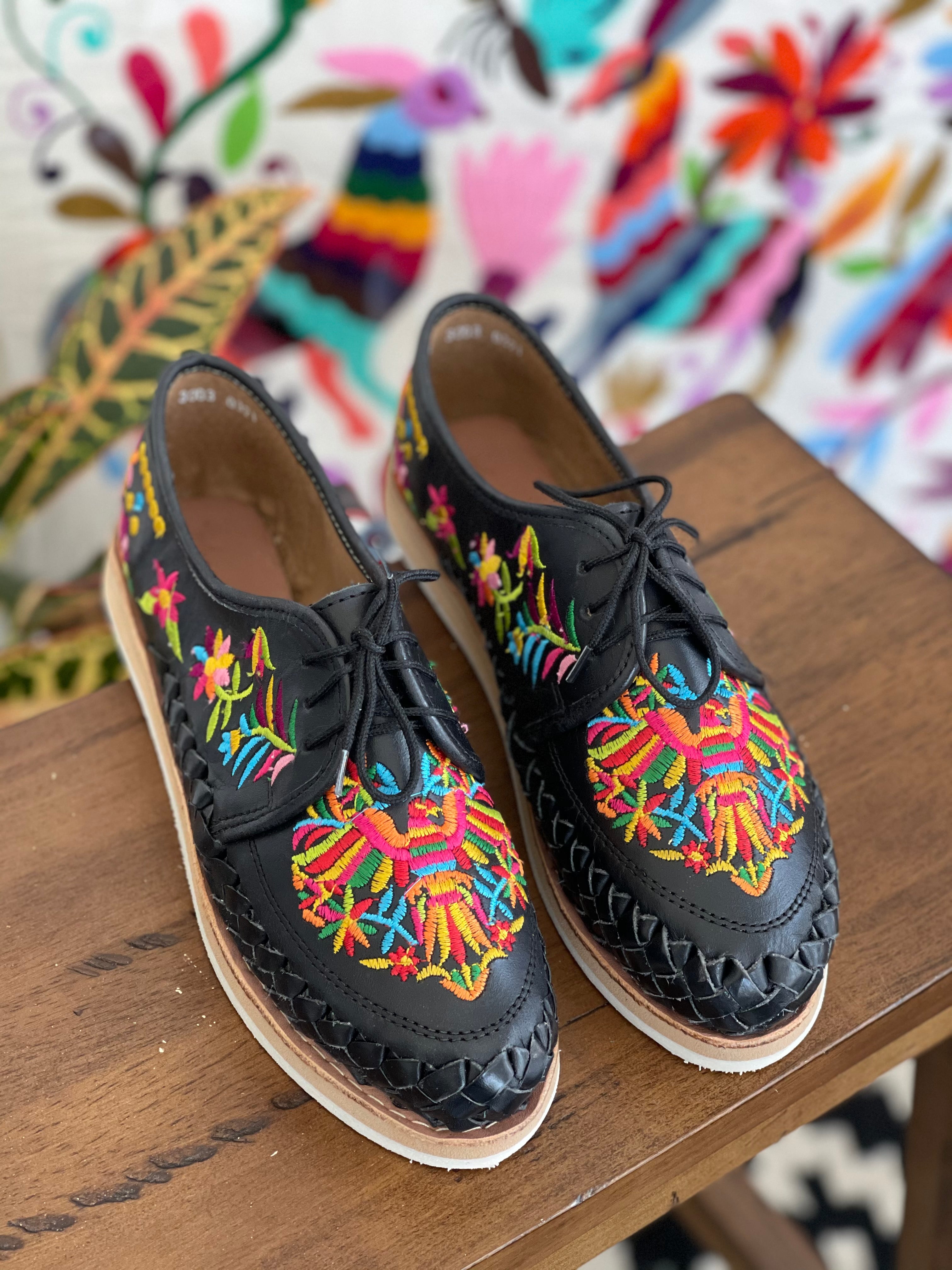 Otomi Loafers - Black