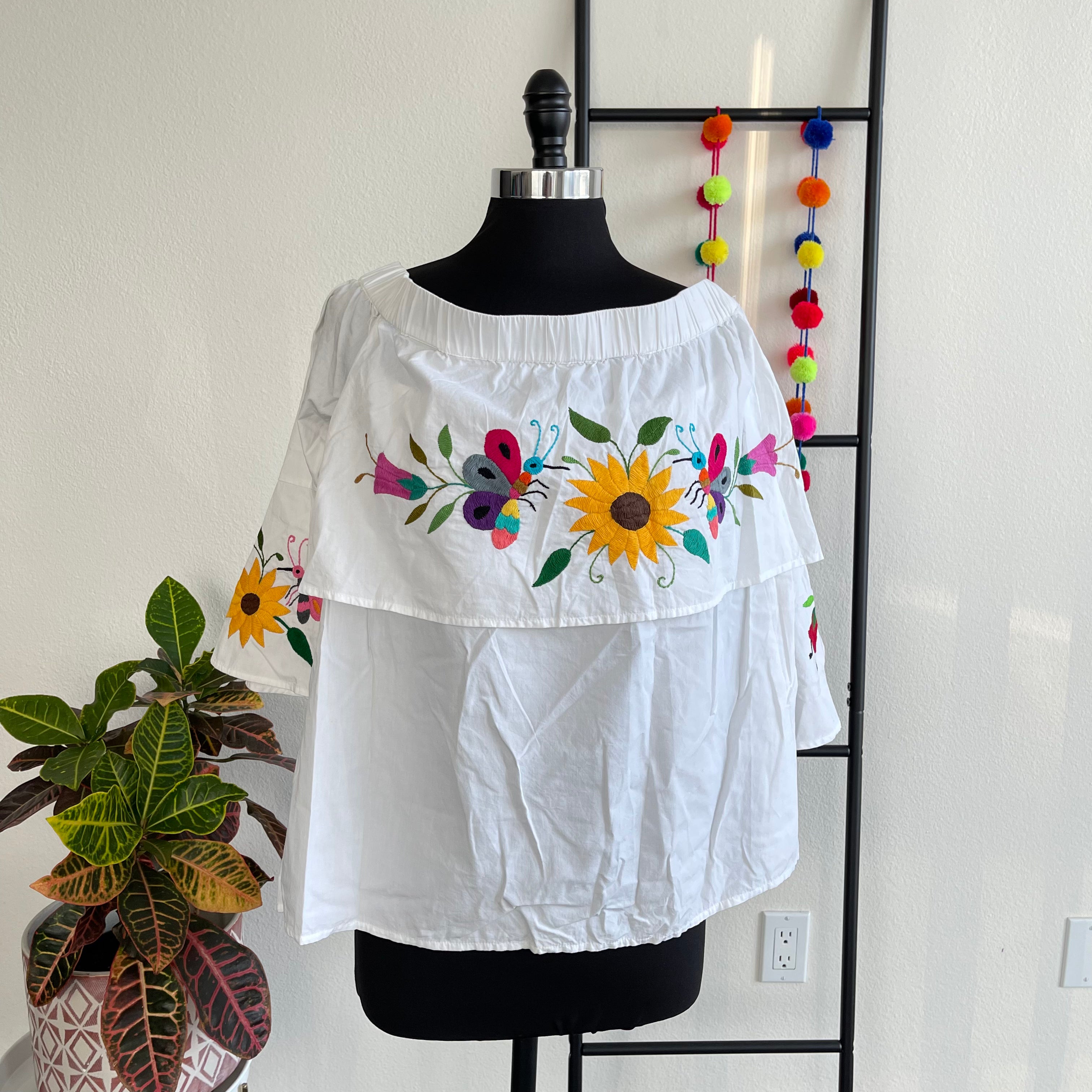 Otomi Off-The-Shoulder Top -XL